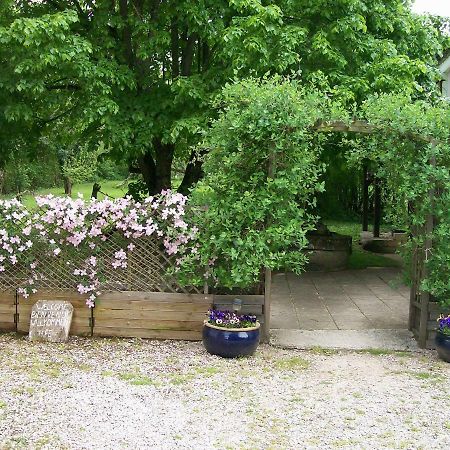 Chez Scallan B&B Sens sur Seille Buitenkant foto