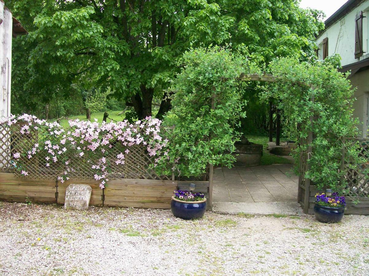 Chez Scallan B&B Sens sur Seille Buitenkant foto
