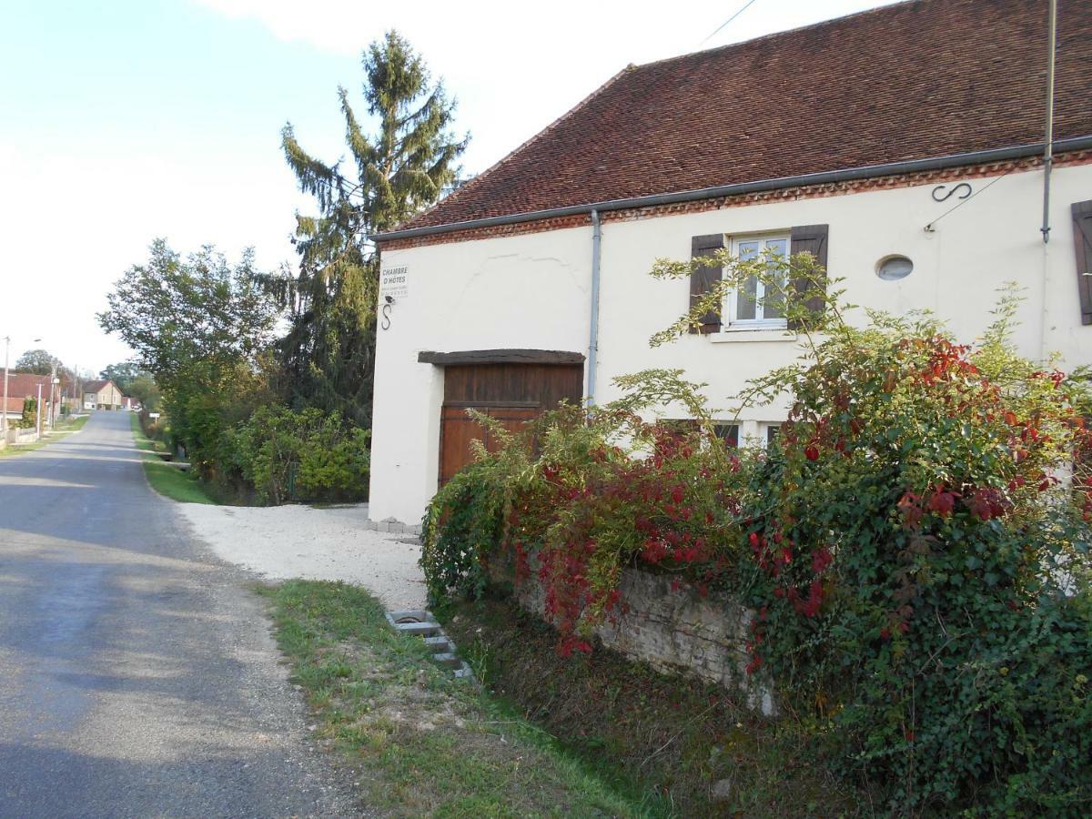 Chez Scallan B&B Sens sur Seille Buitenkant foto