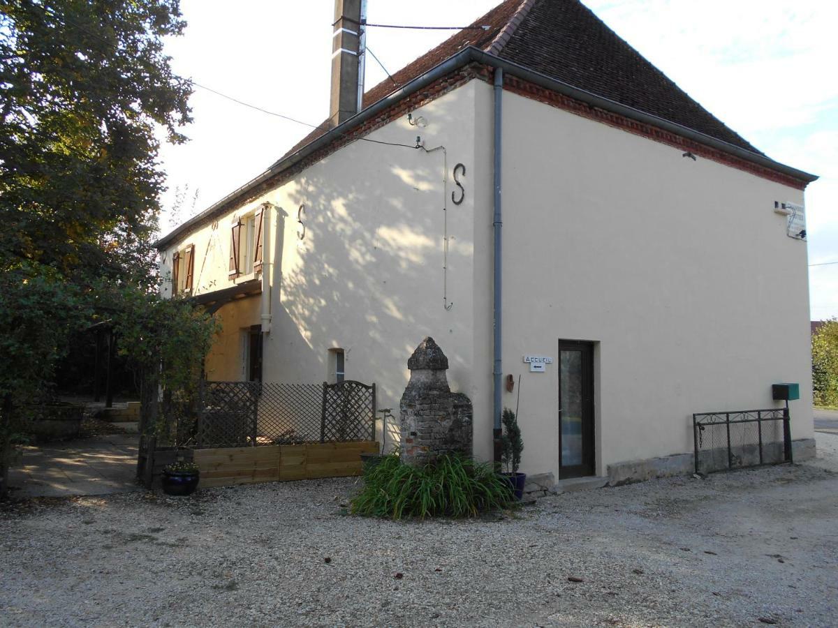 Chez Scallan B&B Sens sur Seille Buitenkant foto