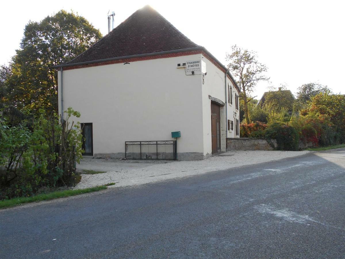 Chez Scallan B&B Sens sur Seille Buitenkant foto